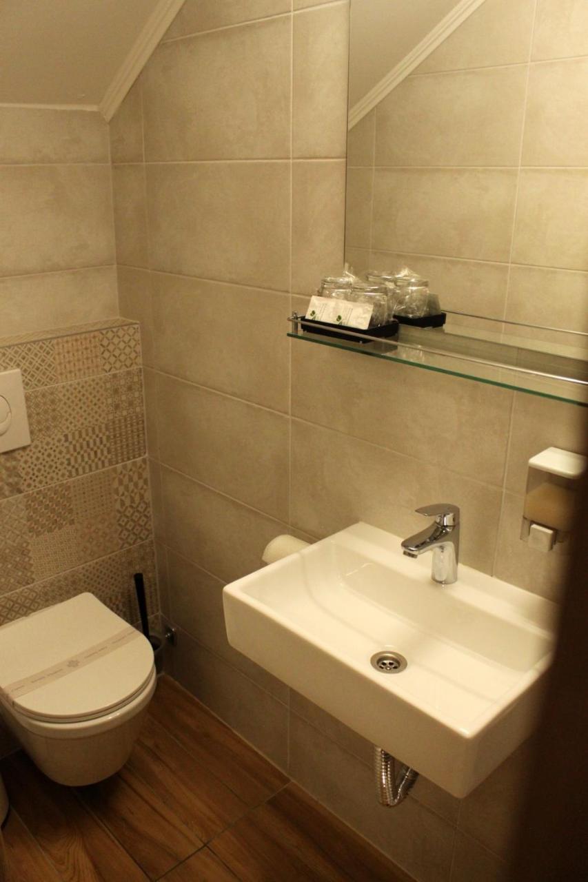 Guesthouse Rezekov Podrum Jastrebarsko Exteriör bild